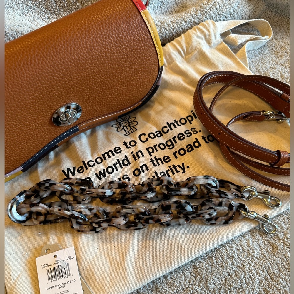 Wavy Dinky In Coachtopia Leather With Upcrafted Scrap Binding - Picture 13 of 13